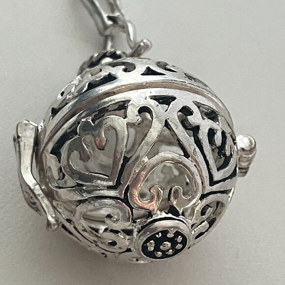 Vintage 925 Sterling Silver Locket - Picture 3 of 11